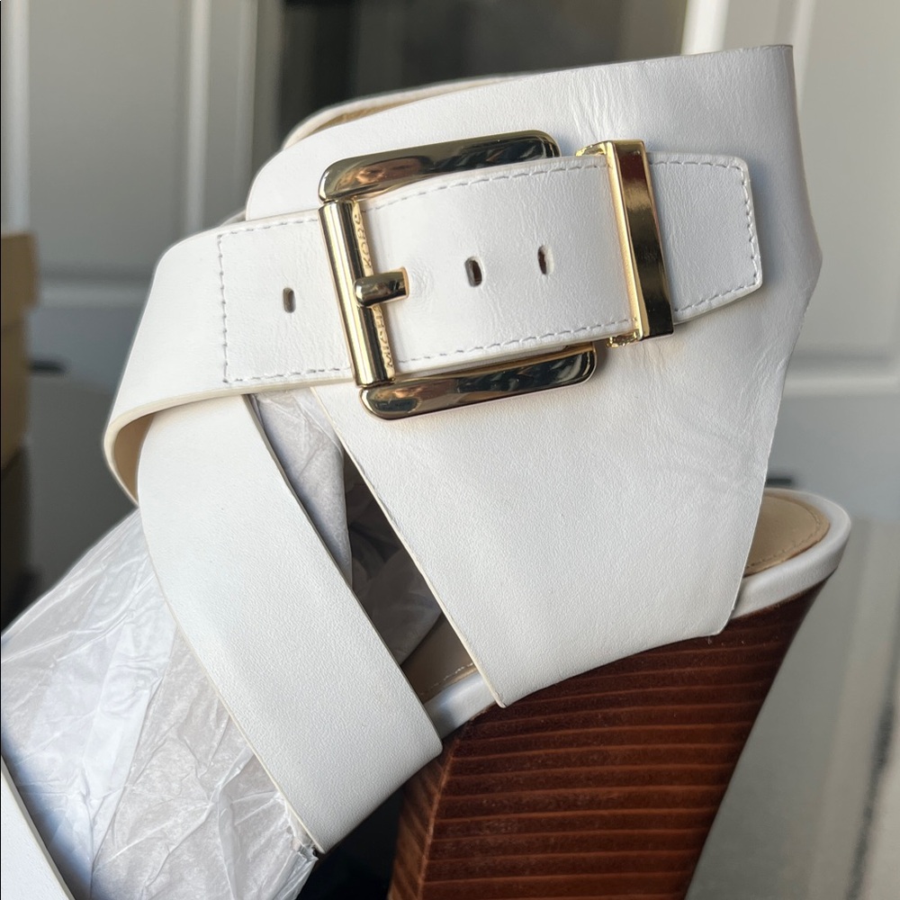 Michael Kors Adriana Optic White Leather Sandals Sz-7 - Picture 3 of 10